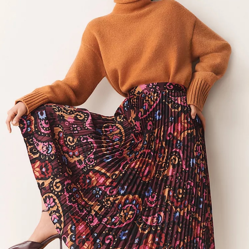 NEW Ann Taylor SKIRT. Flowy, work/party skirt, multicolor size 12